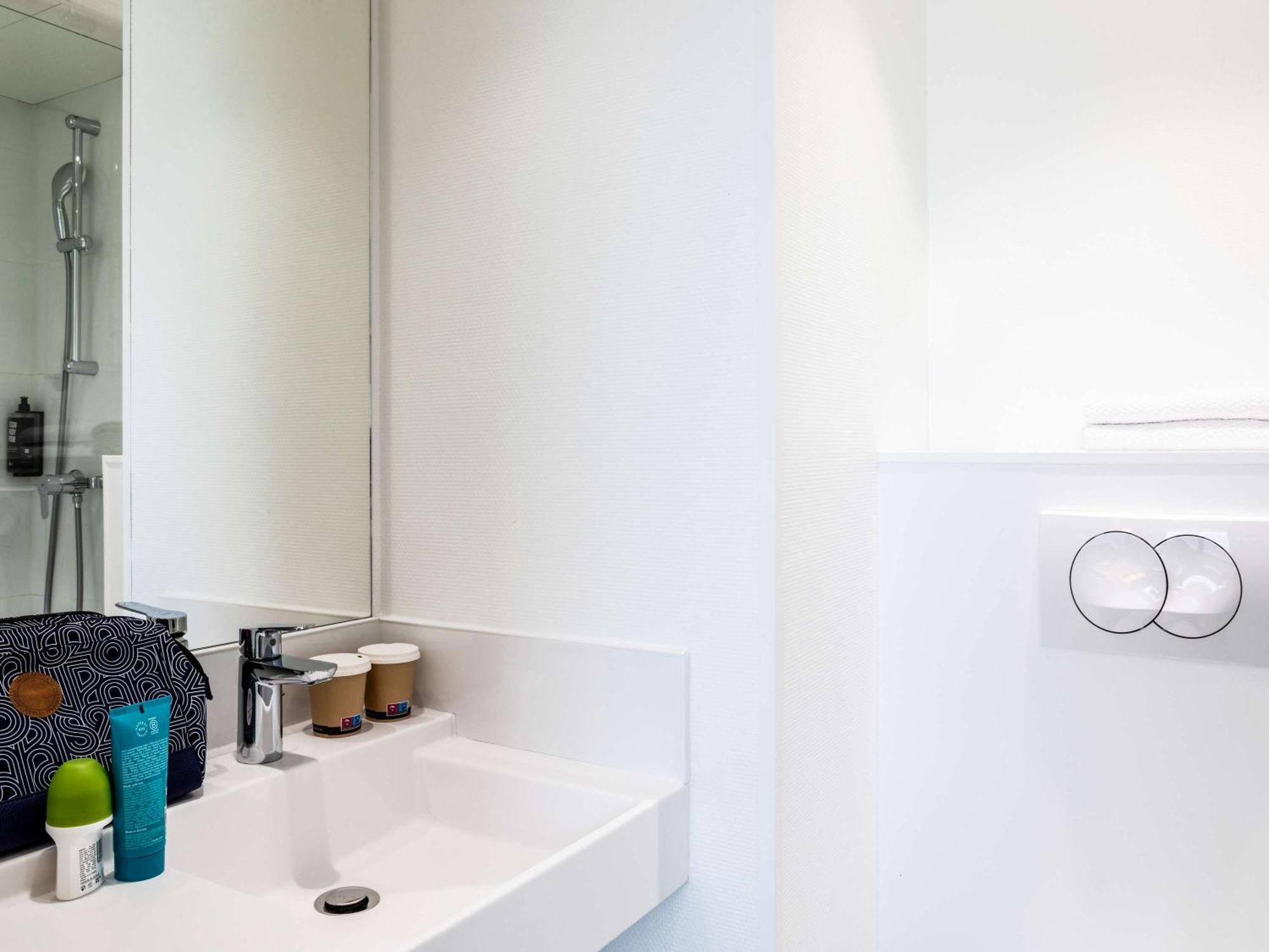 Ibis Budget Paris Porte De Montreuil Montreuil  Exterior foto